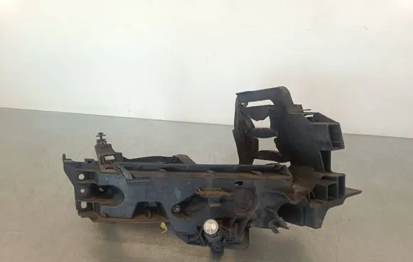 Audi Q5 SQ5 8R Headlight/headlamp mounting bracket 8R0805608