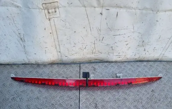 Mercedes-Benz CLS C218 X218 Third/center stoplight A2189060100