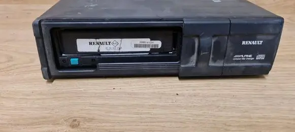 Renault Espace - Grand espace IV CD/DVD changer 8200002656A