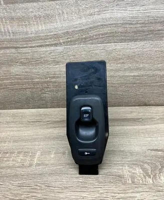 Volvo V70 Electric window control switch 30658147