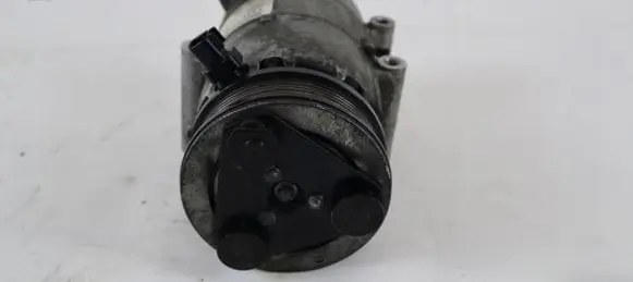 Volvo V70 Air conditioning (A/C) compressor (pump) 31267513