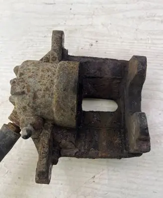 Citroen C4 I Front brake caliper