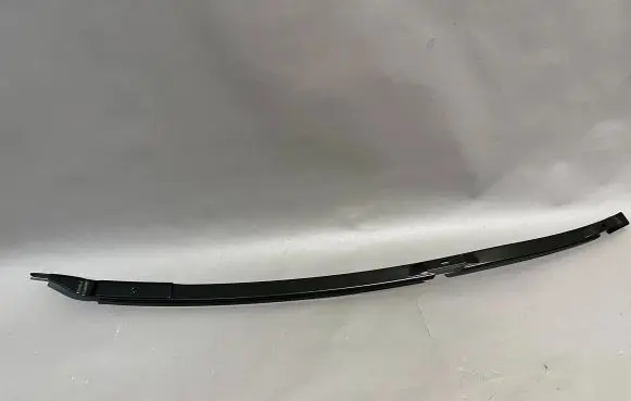 Volkswagen PASSAT B7 Rear door windshield rail 3C9839066A