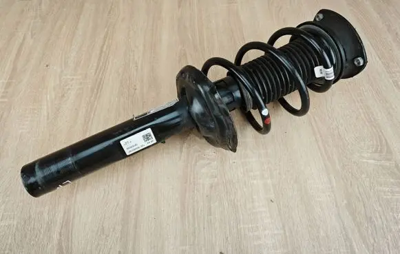 Audi Q3 F3 Front shock absorber/damper 5QF413031BG