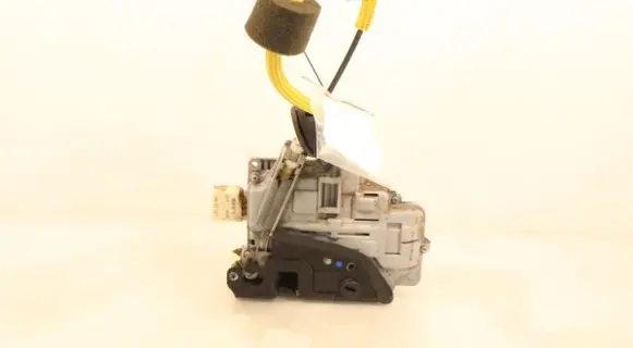 Audi A6 S6 C6 4F Rear door lock 