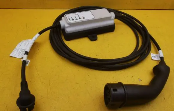Renault Zoe Electric car charging cable 296903640R