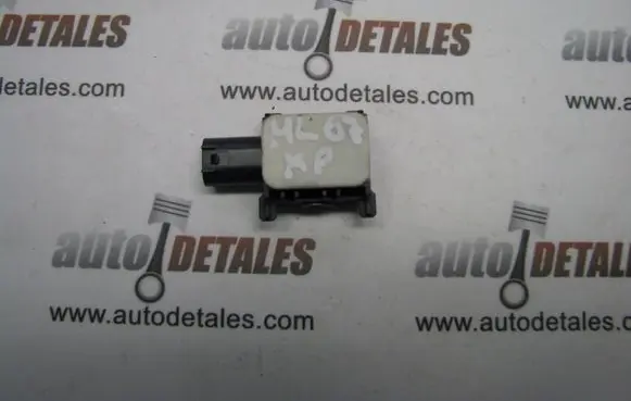 Mercedes-Benz GL X164 Airbag deployment crash/impact sensor A0038202826
