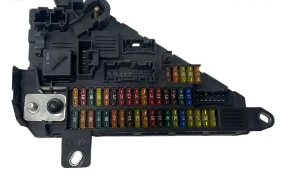 BMW 6 E63 E64 Fuse module 9138830