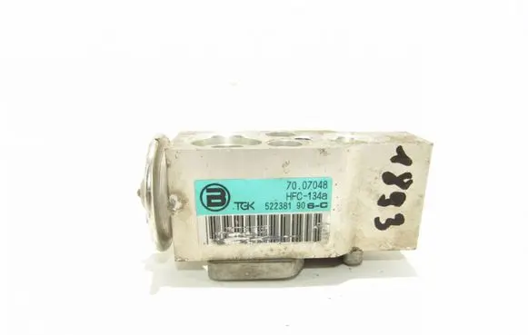 Air conditioning (A/C) expansion valve