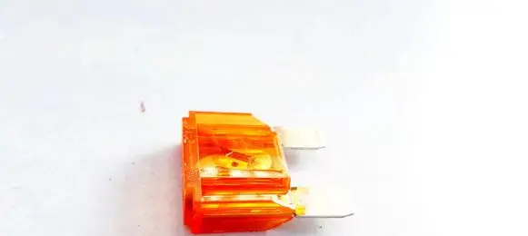 Volkswagen Golf IV Fuse D3902 32V