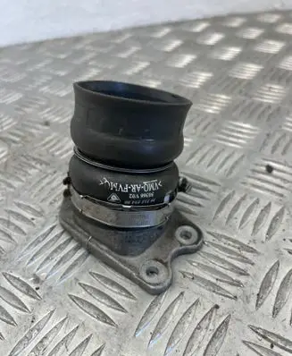 Intercooler hose/pipe