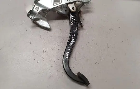 Opel Zafira B Brake pedal 24463406
