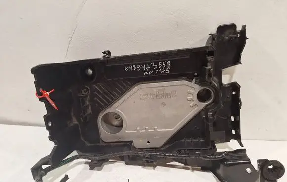 Renault Clio V Battery box tray 648947355R
