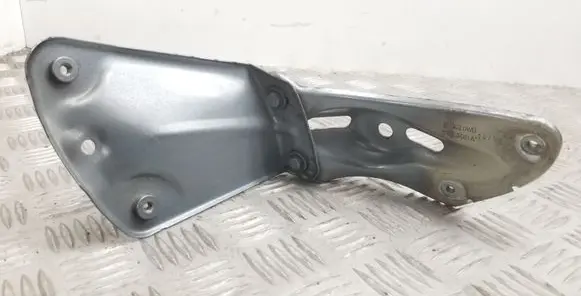 Skoda Yeti (5L) Fender mounting bracket 1Z0810680A 5L0821142
