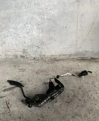 Toyota Corolla E120 E130 Accelerator throttle pedal