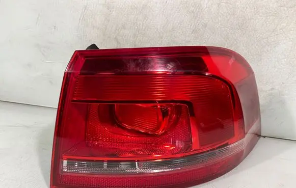 Volkswagen PASSAT B7 Rear/tail lights 3af945096c