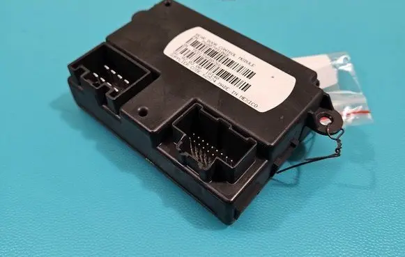 Dodge Caravan Central body control module P68079910AB IMPRK1430585