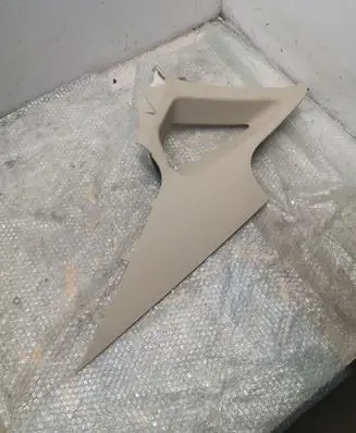 Volkswagen PASSAT B7 USA (D)pillar trim (top) 561867288