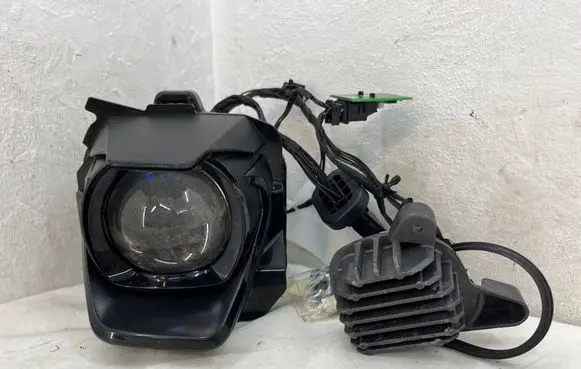 Peugeot 2008 II Headlight part L90129327 L90109434