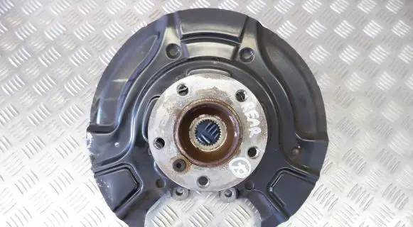 BMW X3 F25 Rear wheel hub 6867815 6797570