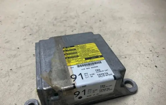 Toyota Corolla Verso AR10 Airbag control unit/module 891700F032 213819107
