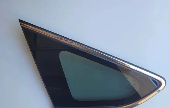 Hyundai Santa Fe Rear side window 882A08FT00 00T010A8A