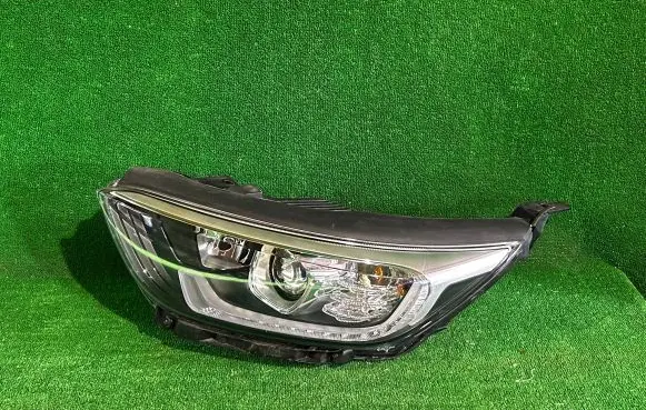 KIA Stonic Headlight/headlamp 92101H8