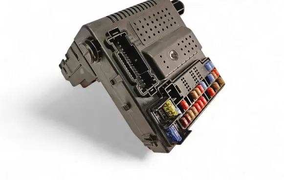 Volvo XC90 Fuse module 30765643 28043320