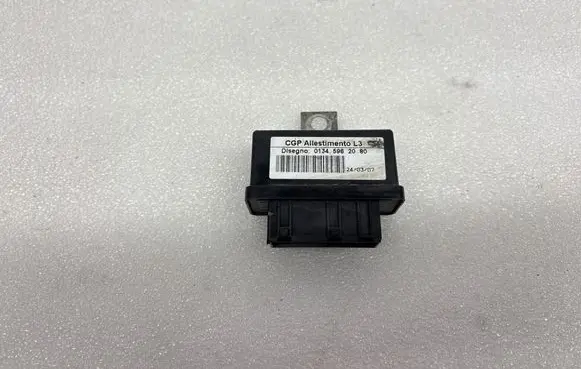 Coolant fan relay