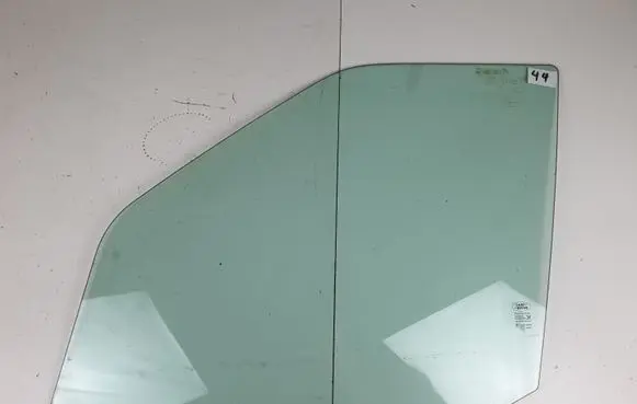Land Rover Range Rover Sport L320 Front door window glass four-door 43R001605