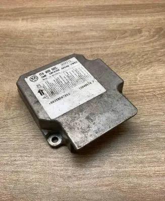 Volkswagen Touran I Airbag control unit/module 1T0909605D 5WK43150