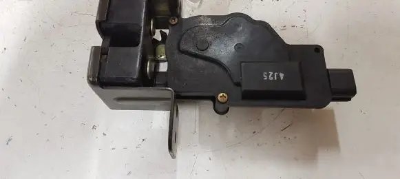 KIA Sorento Tailgate window lock/catch/latch 871303E000