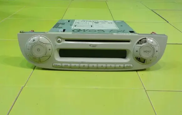 Fiat 500 Radio/CD/DVD/GPS head unit 7355161390