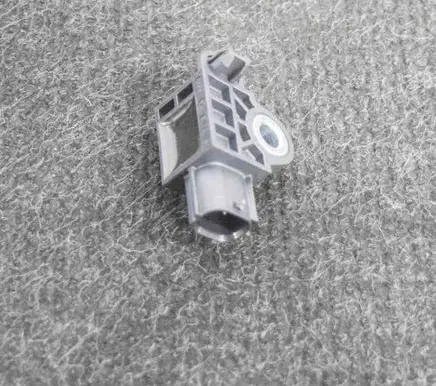 Renault Kadjar Airbag deployment crash/impact sensor 988303RA0A 10092015