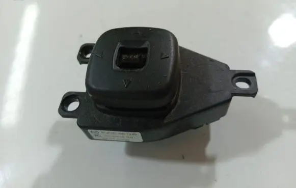 Mazda 3 I Wing mirror switch BJ0E66600