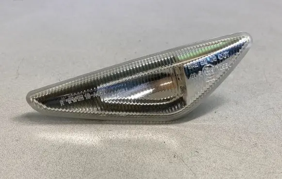 BMW X5 E70 Front fender indicator light 18A457B