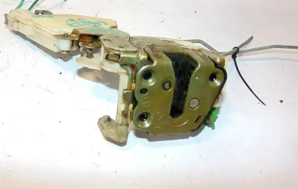 Nissan Primera Front door lock 8050286J75 8055289922