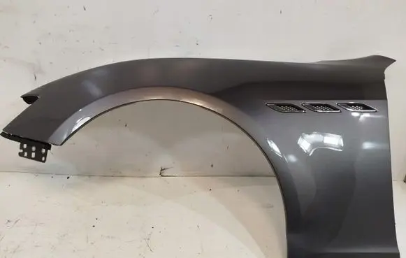 Maserati Ghibli Fender 670008304