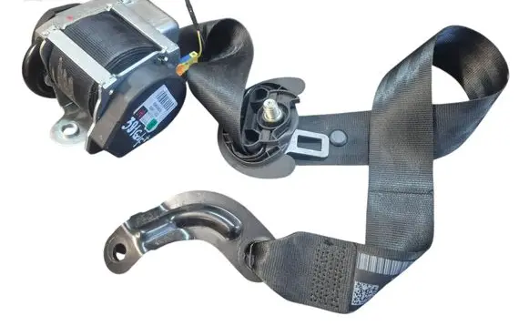 Volkswagen Golf Plus Front seatbelt 5M1857706B 101052083 21022008