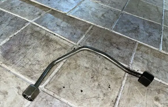 Peugeot 5008 Fuel injector supply line/pipe 