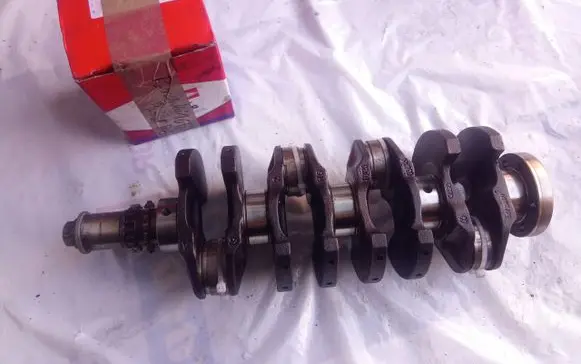 Volkswagen PASSAT B6 Crankshaft 03CAC