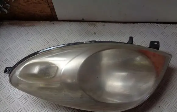 Nissan Note (E11) Headlight/headlamp 260109U100