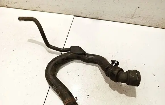Audi A6 S6 C5 4B Engine coolant pipe/hose 4B0121101G