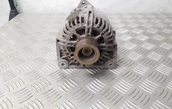 Renault Megane II Generator/alternator 8200410671B