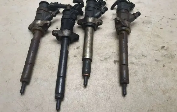 Peugeot 308 Fuel injectors set 0445110311