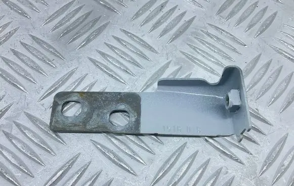 Audi A4 S4 B9 Fender mounting bracket 8W0821433B