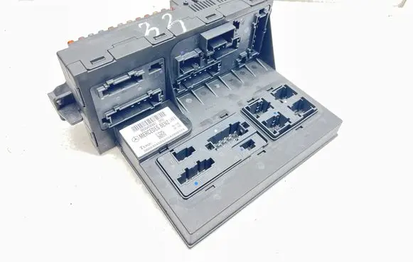 Mercedes-Benz E W211 Fuse module 0035455901