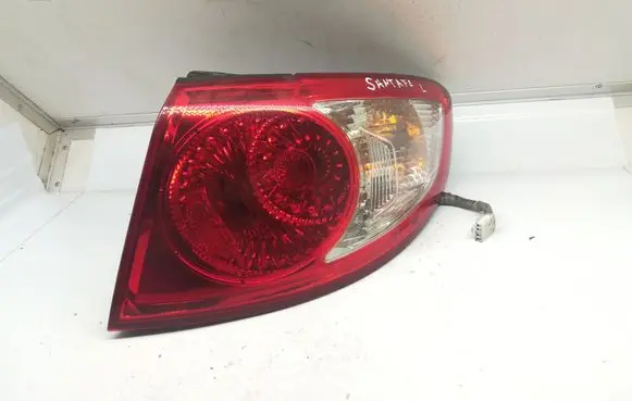 Hyundai Santa Fe Rear/tail lights 924022B000
