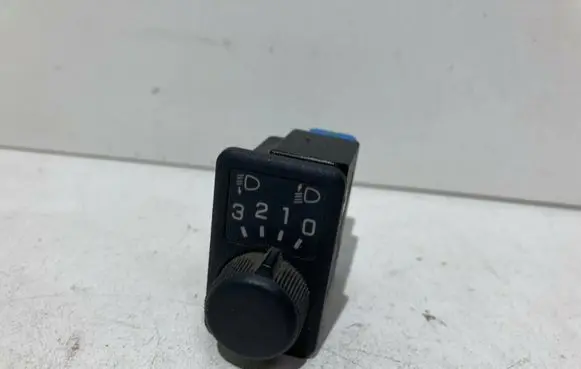 Nissan Primera Headlight level height control switch 37044A