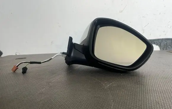Peugeot 208 I Front door electric wing mirror